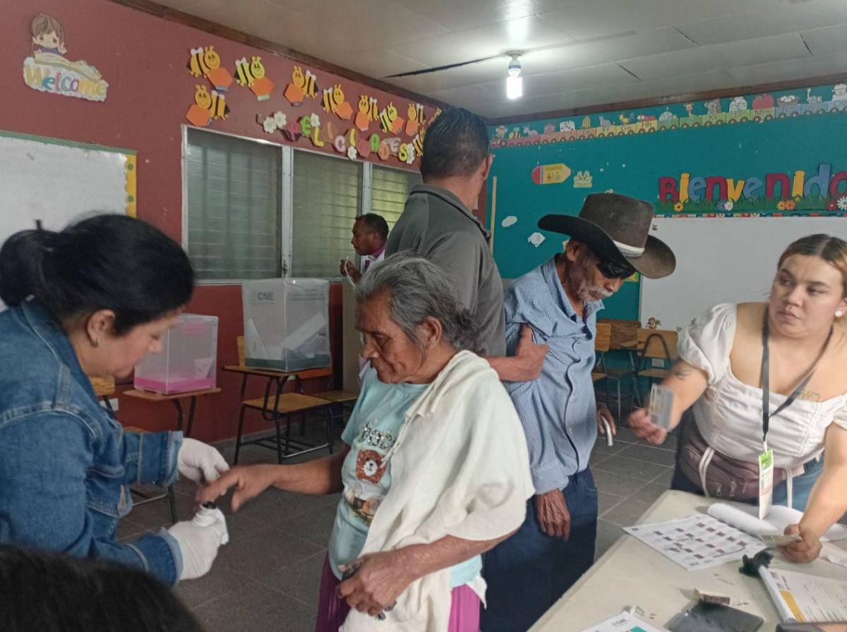 Así se vive la jornada electoral en San Antonio de Flores, El Paraíso