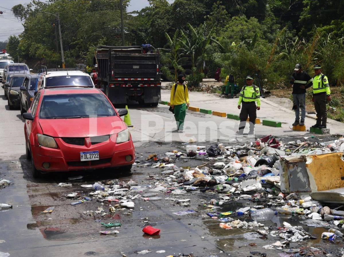Tras denuncia de LA PRENSA: retiran toneladas de basura acumuladas en ríos y canales de SPS