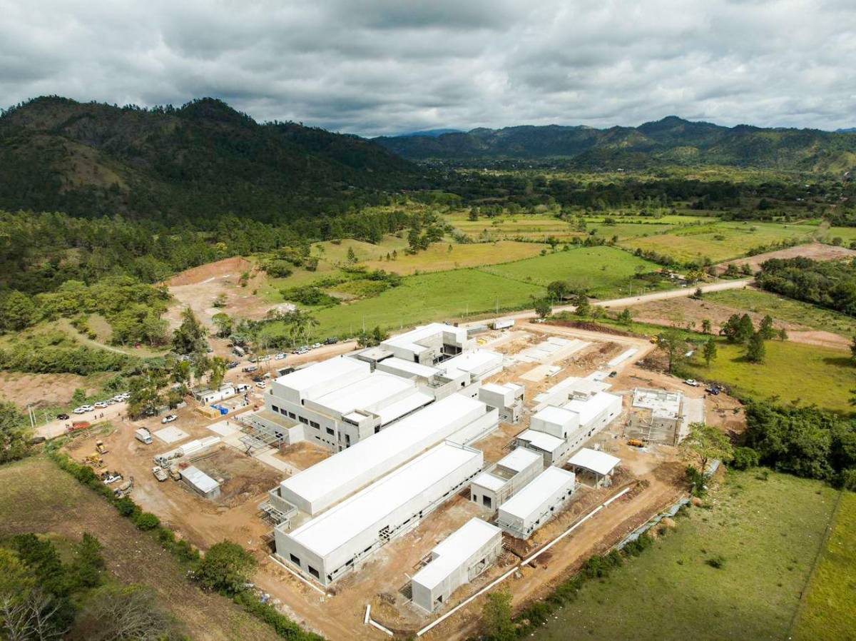 Las obras que entregó la presidenta Xiomara Castro en sus últimas semanas de gobierno