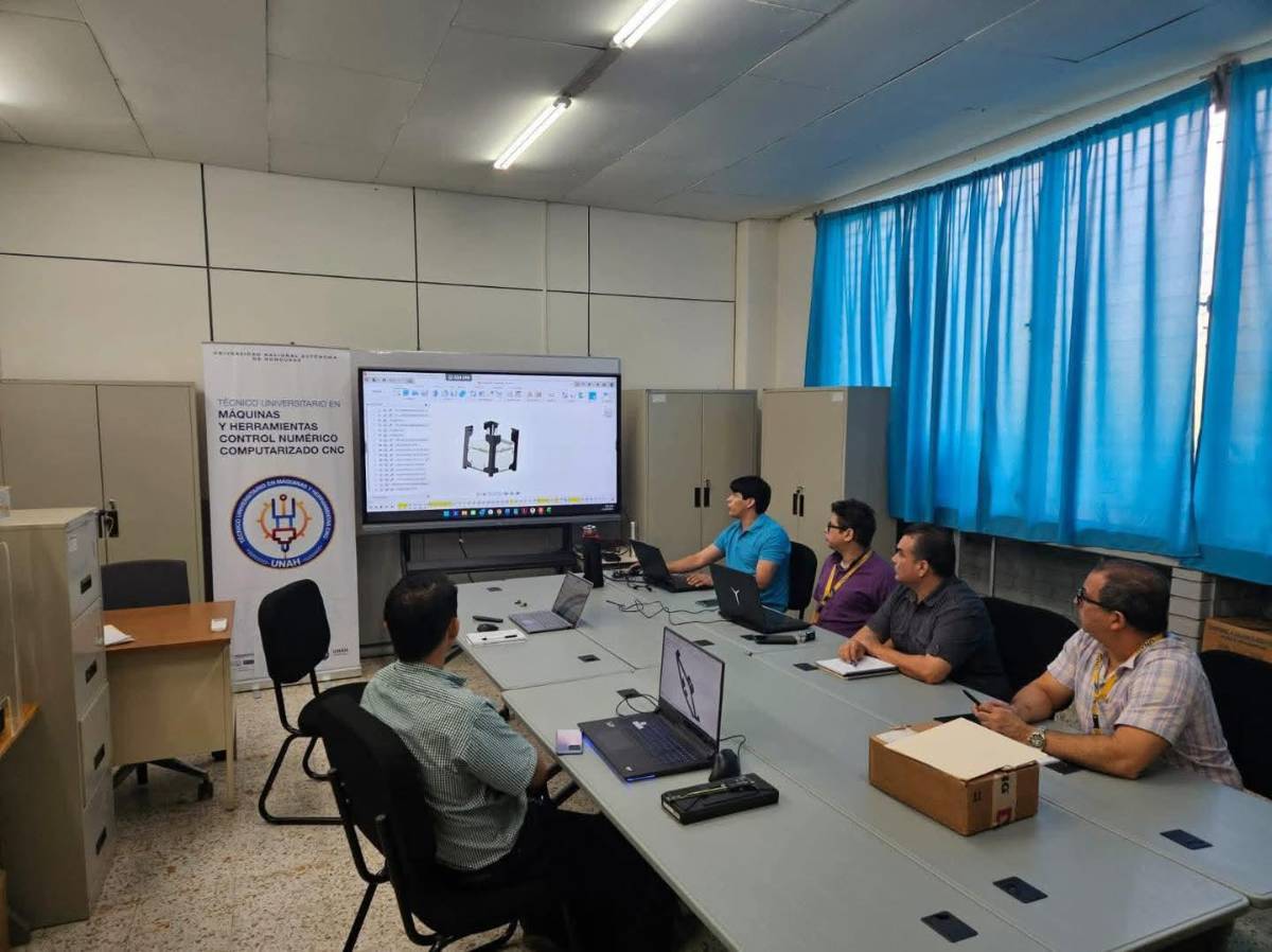 Honduras logra anodizado de grado espacial para el Satélite Morazán