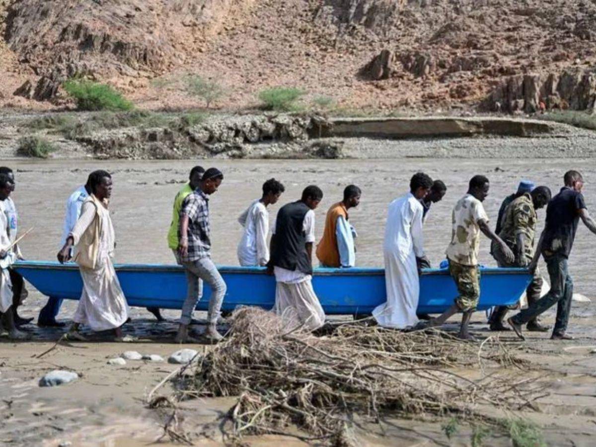 Tragedia: 60 muertos y decenas de desaparecidos tras colapso de una presa