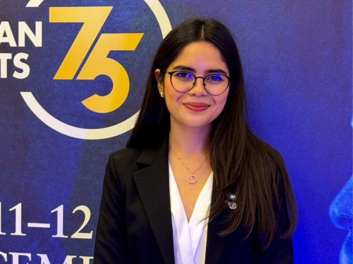 Hija de Rixi Moncada responde a críticas y explica por qué estudió en Oxford