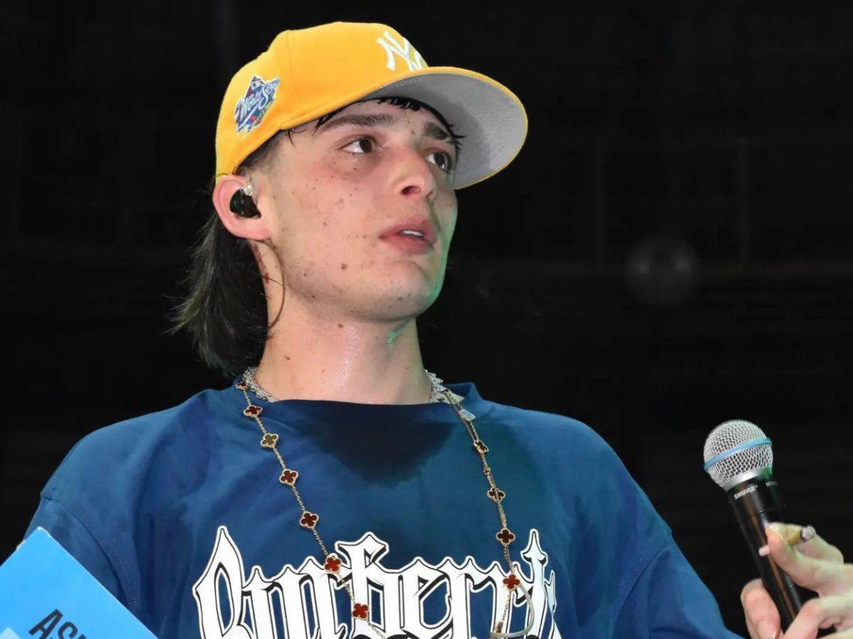 Peso Pluma enfurece contra quienes le dicen “naco” por su música