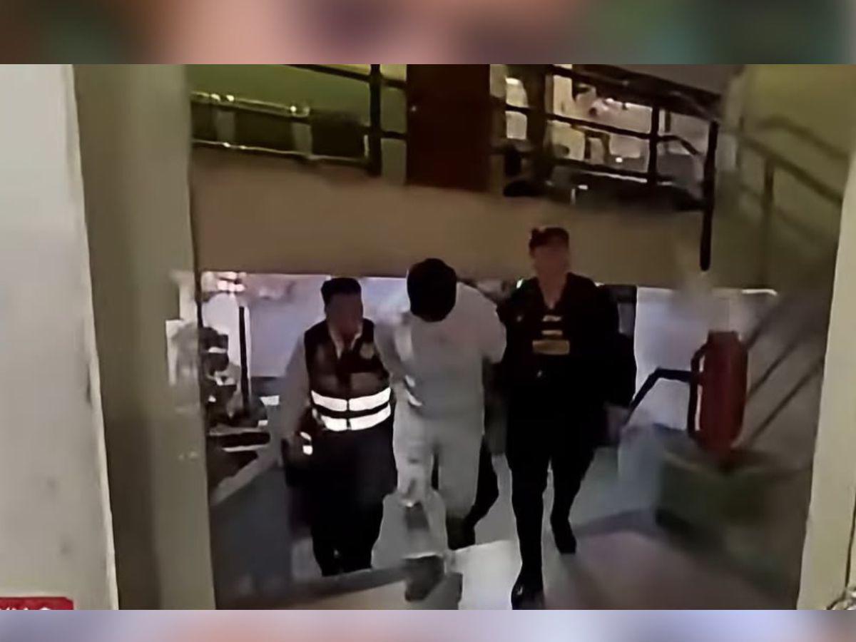 Joven mata a puñaladas a abuelo tras descubrir que era el amante de su esposa