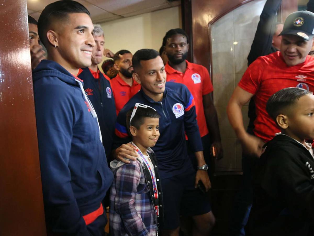 Espectacular banderazo de la afición del Olimpia y piden la Copa 40 ante Marathón