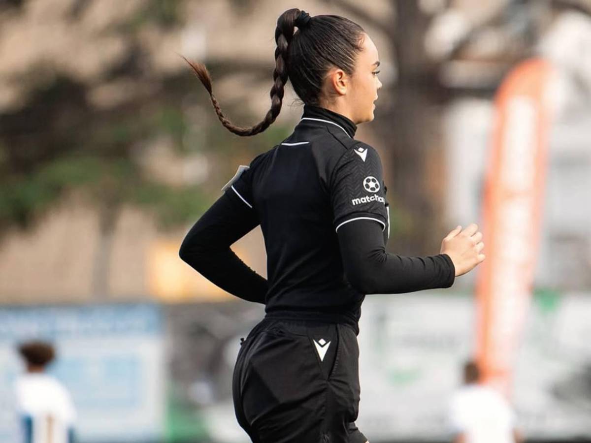 Árbitra es sensación y hace confesión: Los futbolistas lo han intentado