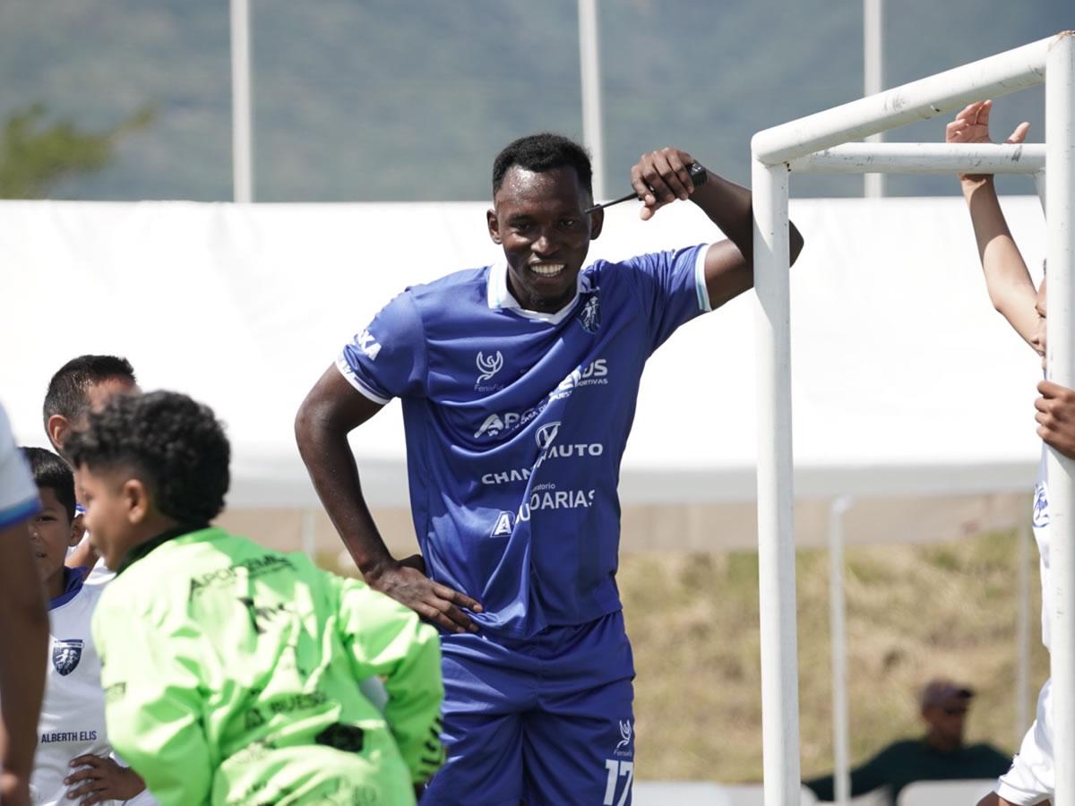 Alberth Elis vuelve a las canchas y pide apoyo a la afición: reaparece nueve meses después