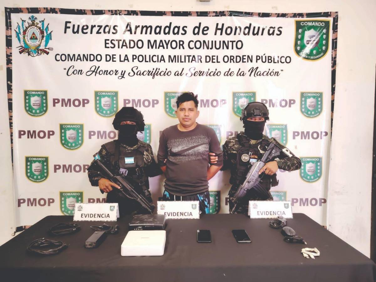 Denuncian que hombre contactaba a menores por Facebook