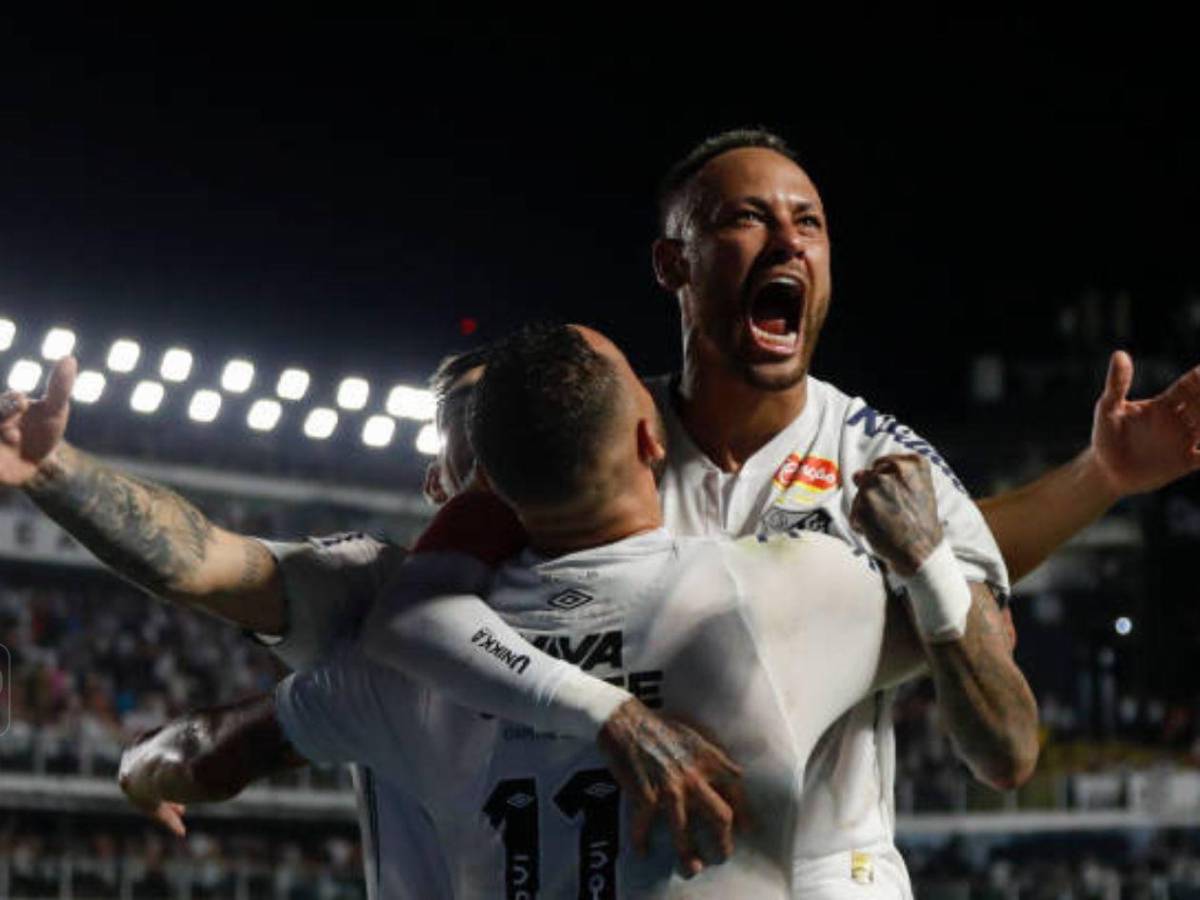 Neymar rompe el silencio y contradice a Carlo Ancelotti