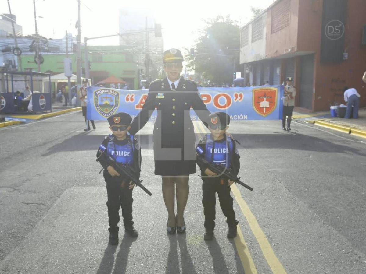 San Pedro Sula vibra con un colorido y diverso desfile de Independencia Patria