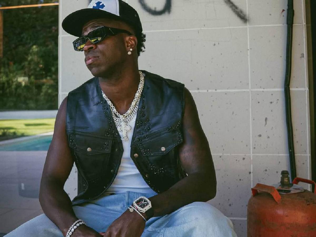 Vinicius la pasa mal: su casa se incendia y revelan lo que lo provocó