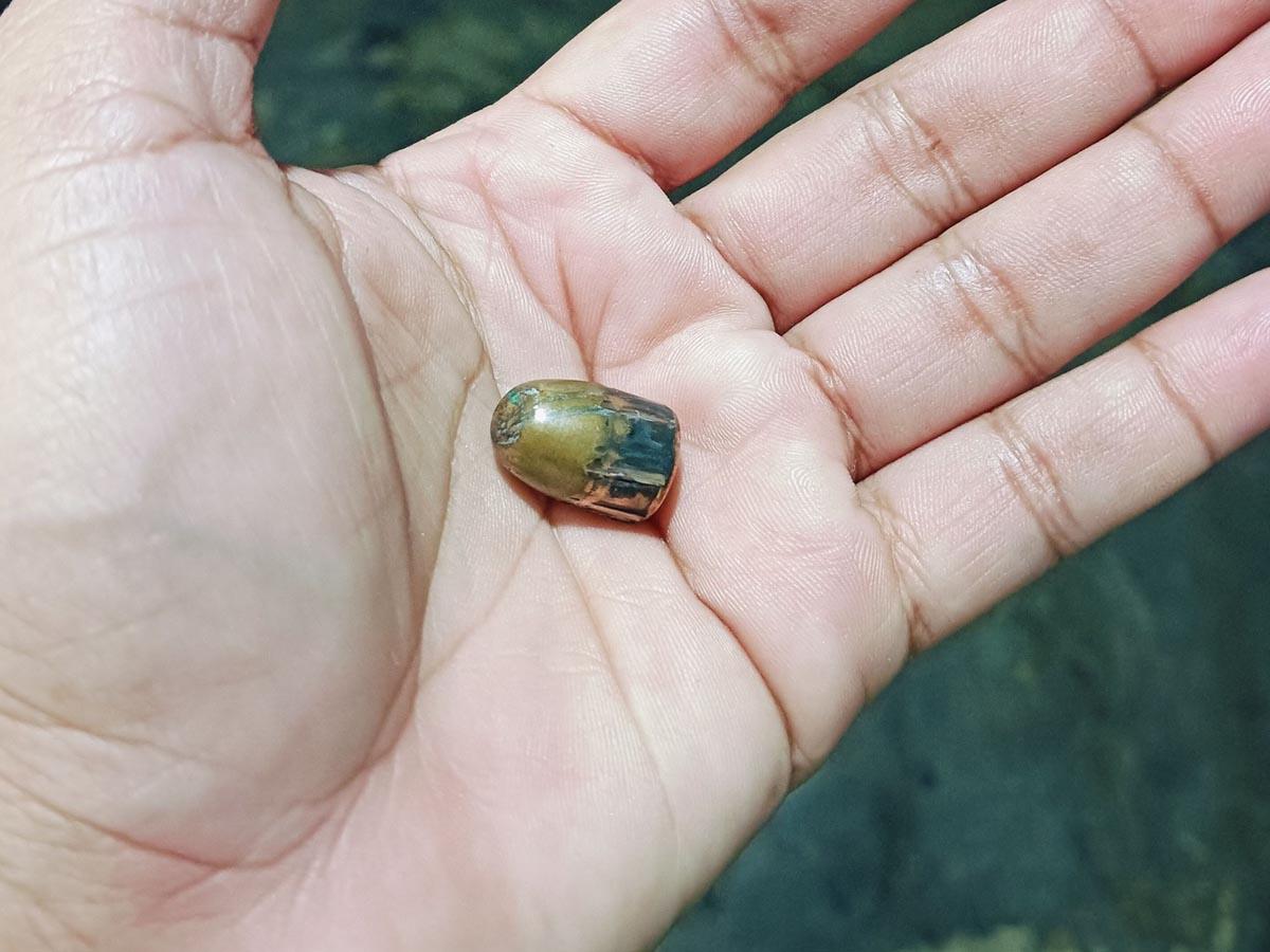 Proyectil que cayó dentro de la vivienda.