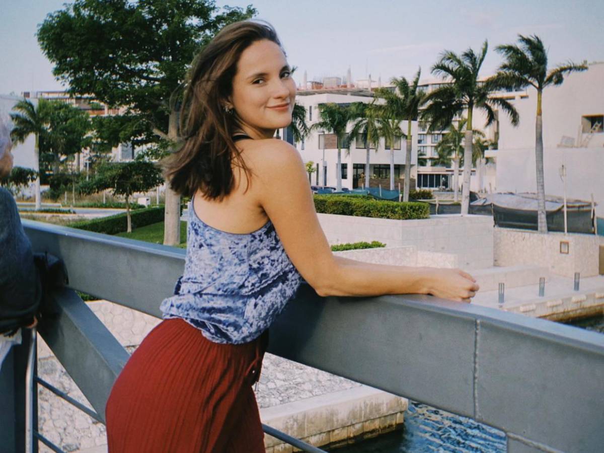 Lindas periodistas de Honduras y Costa Rica: Una se retiró y ella fue conquistada por jugador