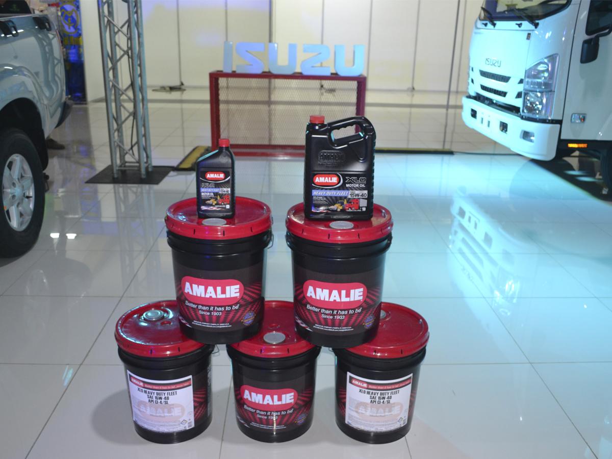 Lubricantes, precios especiales y facilidades de compra eso y más encontrará en el showroom de Isuzu y JMC.