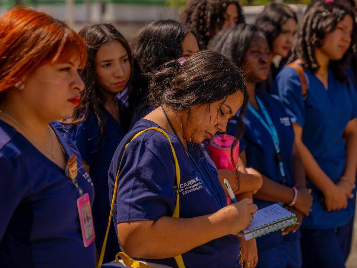Así se preparan los estudiantes sampedranos para salvar vidas en una emergencia