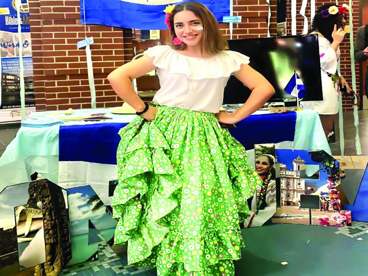 Contó que escogió la carrera de Negocios inspirada por sus padres, quienes emprendieron para poder sacar a sus hijos adelante.