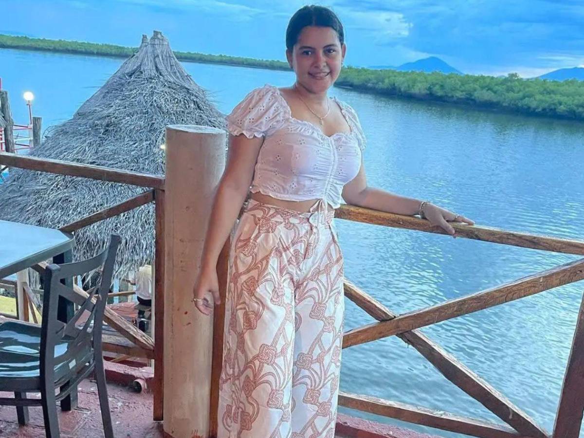 Así era Thalía Corrales, recién graduada y madre de un bebé