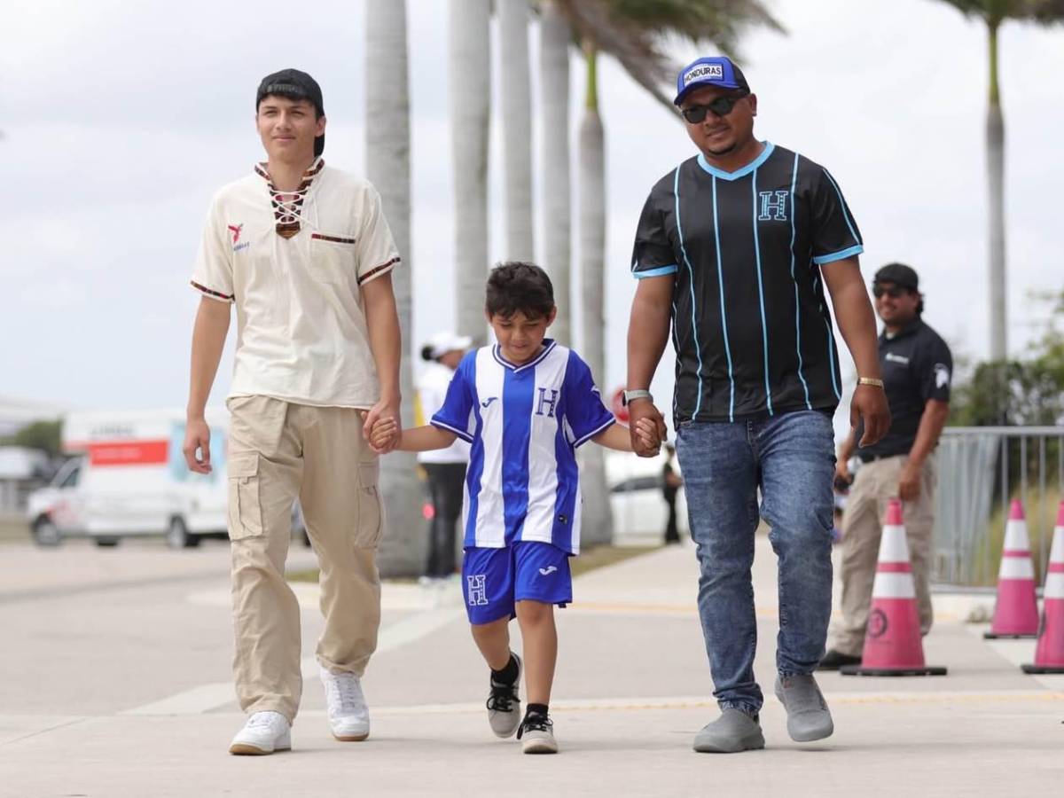Carne asada y buen ambiente: Furor por Honduras vs Guatemala en Miami