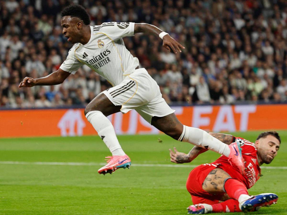 Real Madrid sufrió: jugador salió en camilla, silbidos a Vinicius y penal no pitado