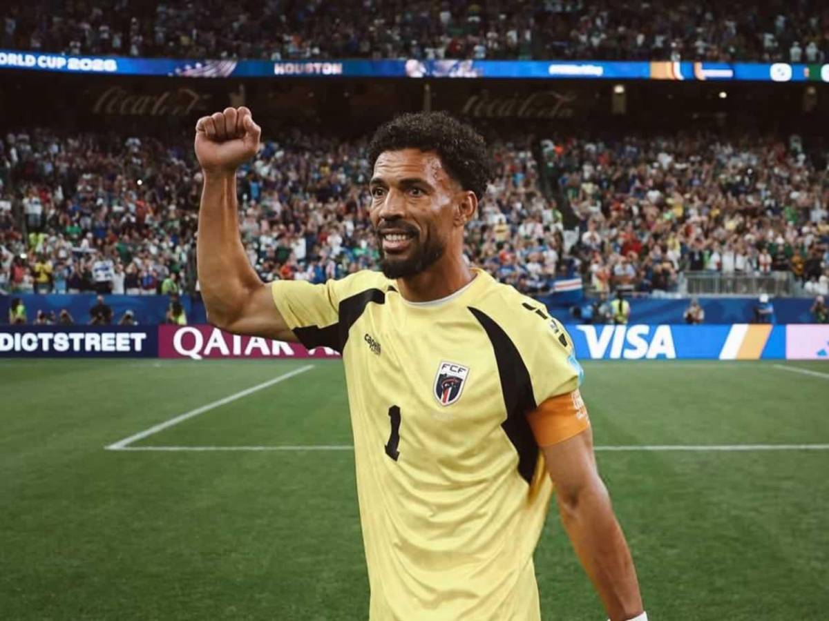 Vozinha ya es número uno tras su Mundial y supera a grandes porteros: ¿Compañero de Messi?