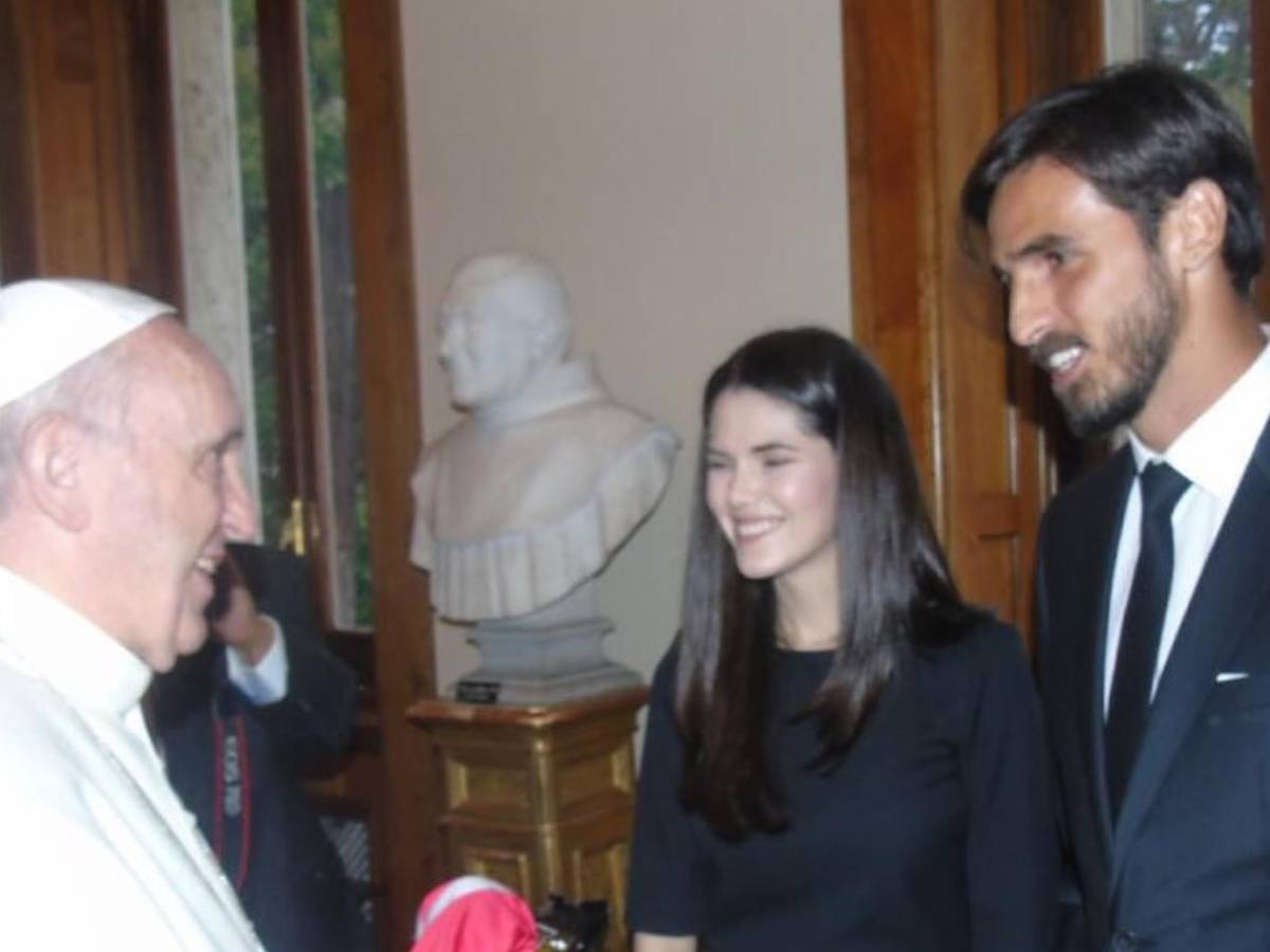 Esposa de Bryan Ruiz revela dura enfermedad y hace petición: Me derrumbó