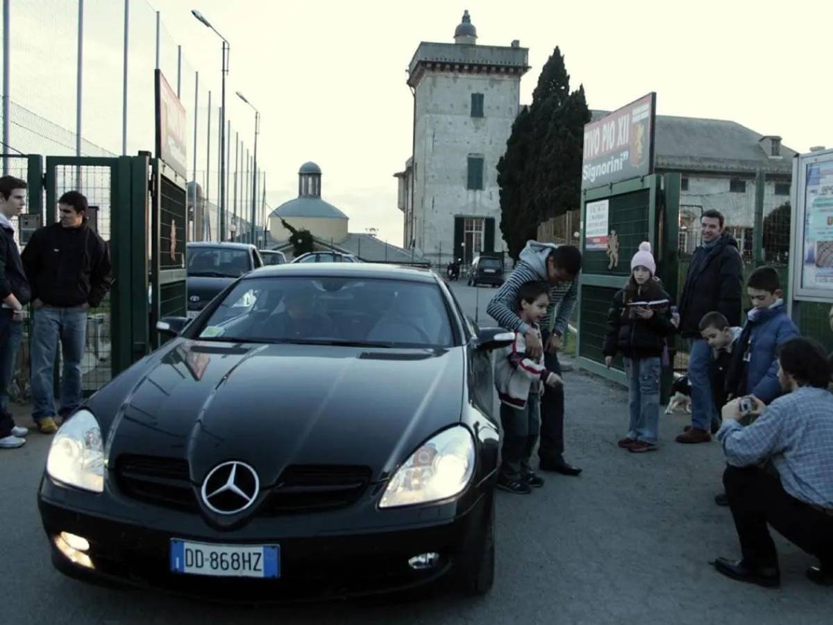 Así era la lujosa vida de 'Rambo' de León en Italia y su actualidad: autos, fortuna y extravagancias