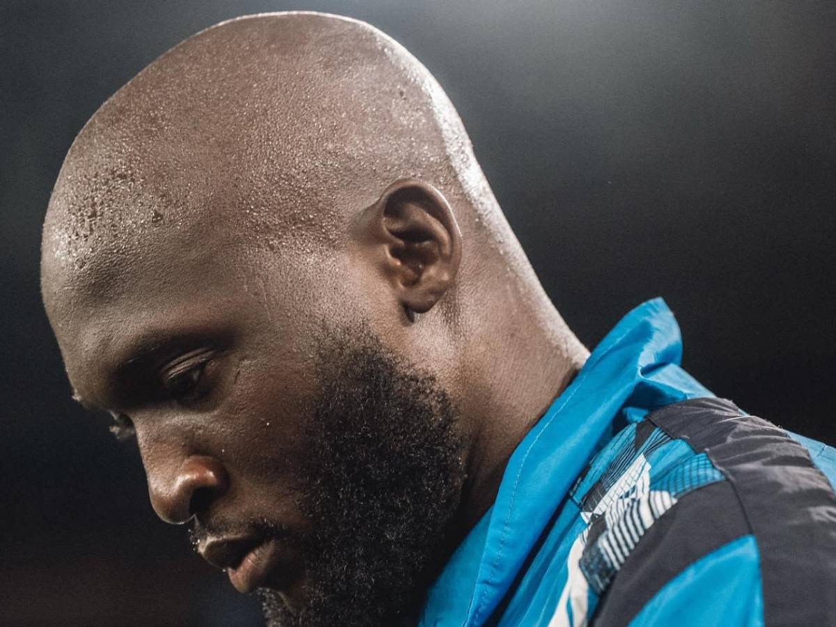 Lukaku denuncia que lo extorsionan con el cadáver de su padre: Impactante confesión sobre su familia