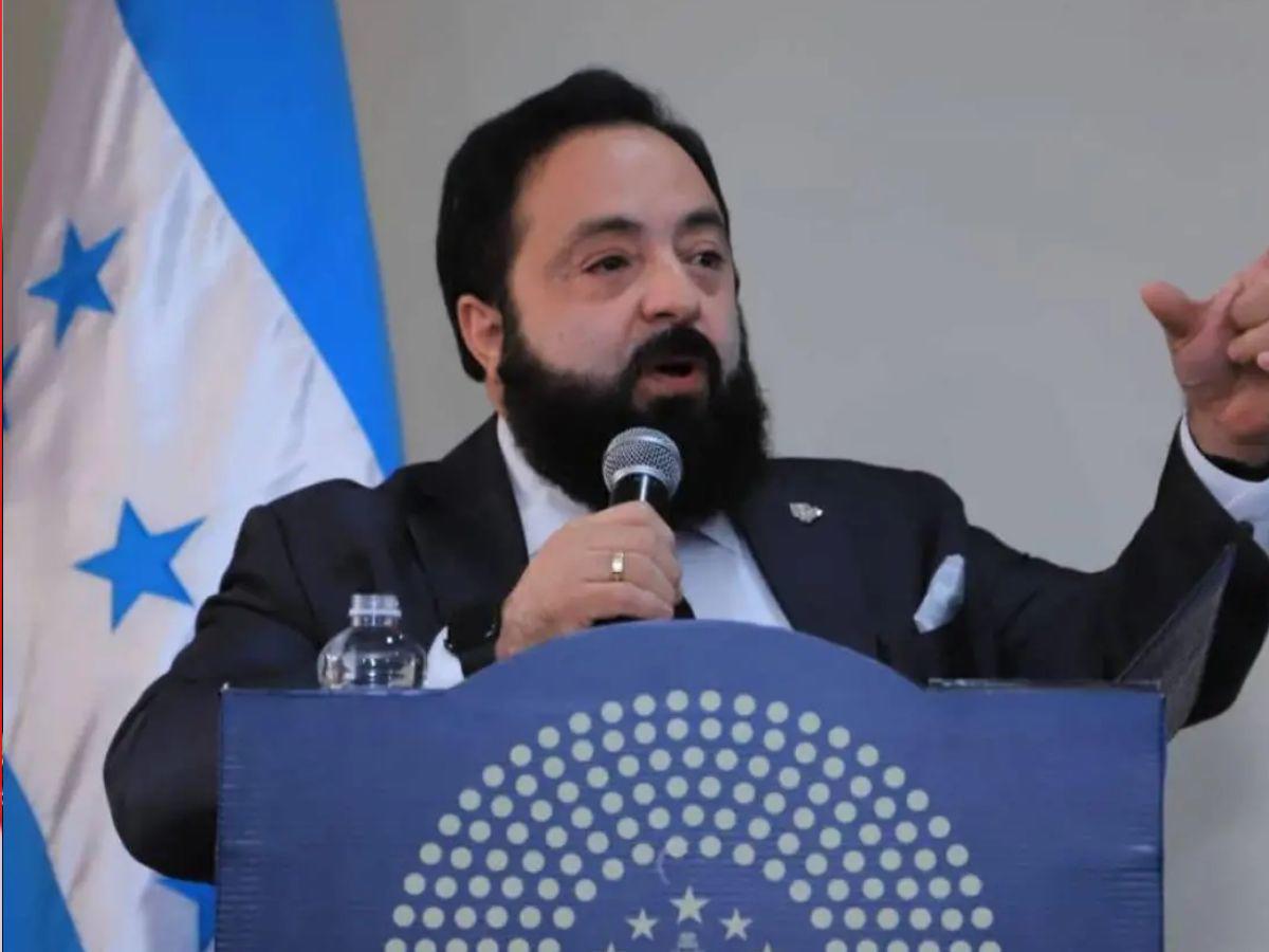 “Luis, cállate ya”: Cálix arremete contra Redondo tras críticas por el apoyo de Trump a Asfura