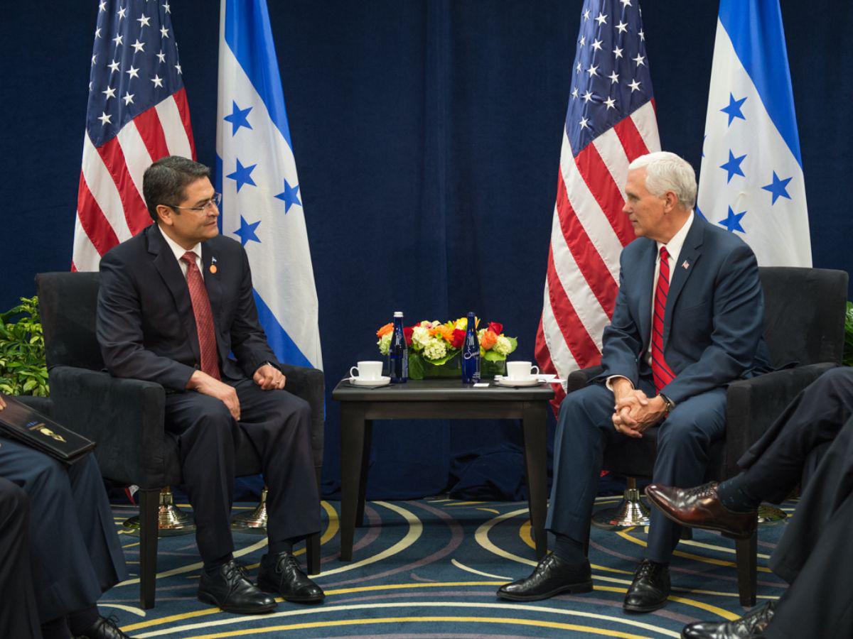 Las lujosas fotos del hotel cinco estrellas donde se hospedó JOH tras ser liberado por Trump