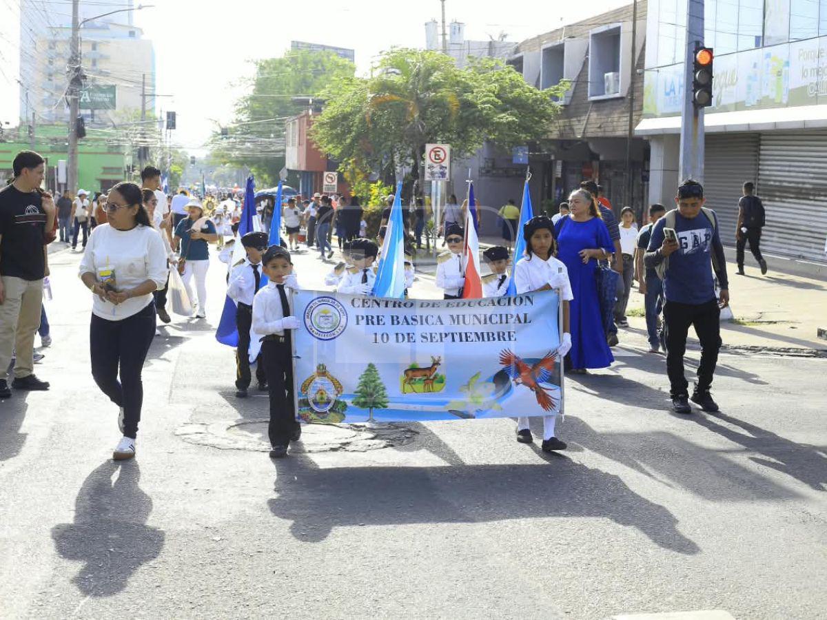 Así se viven los desfiles patrios este domingo 13 de septiembre en San Pedro Sula