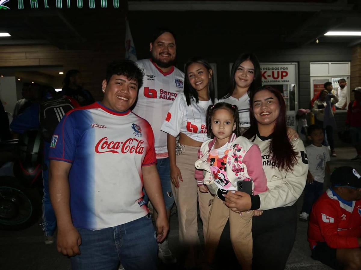 Espectacular banderazo de la afición del Olimpia y piden la Copa 40 ante Marathón