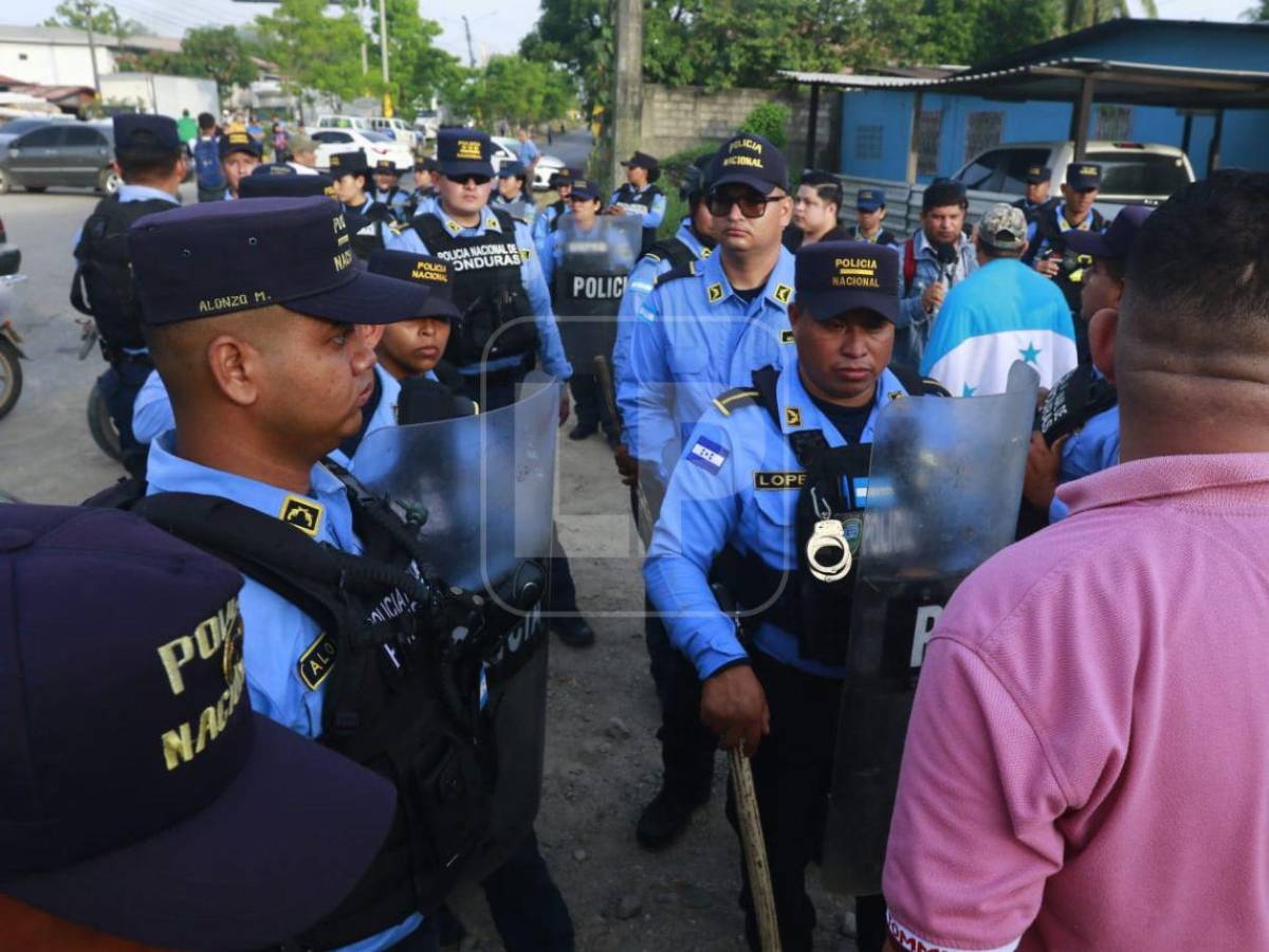 Las imágenes del desalojo de manifestantes en El Progreso, Yoro