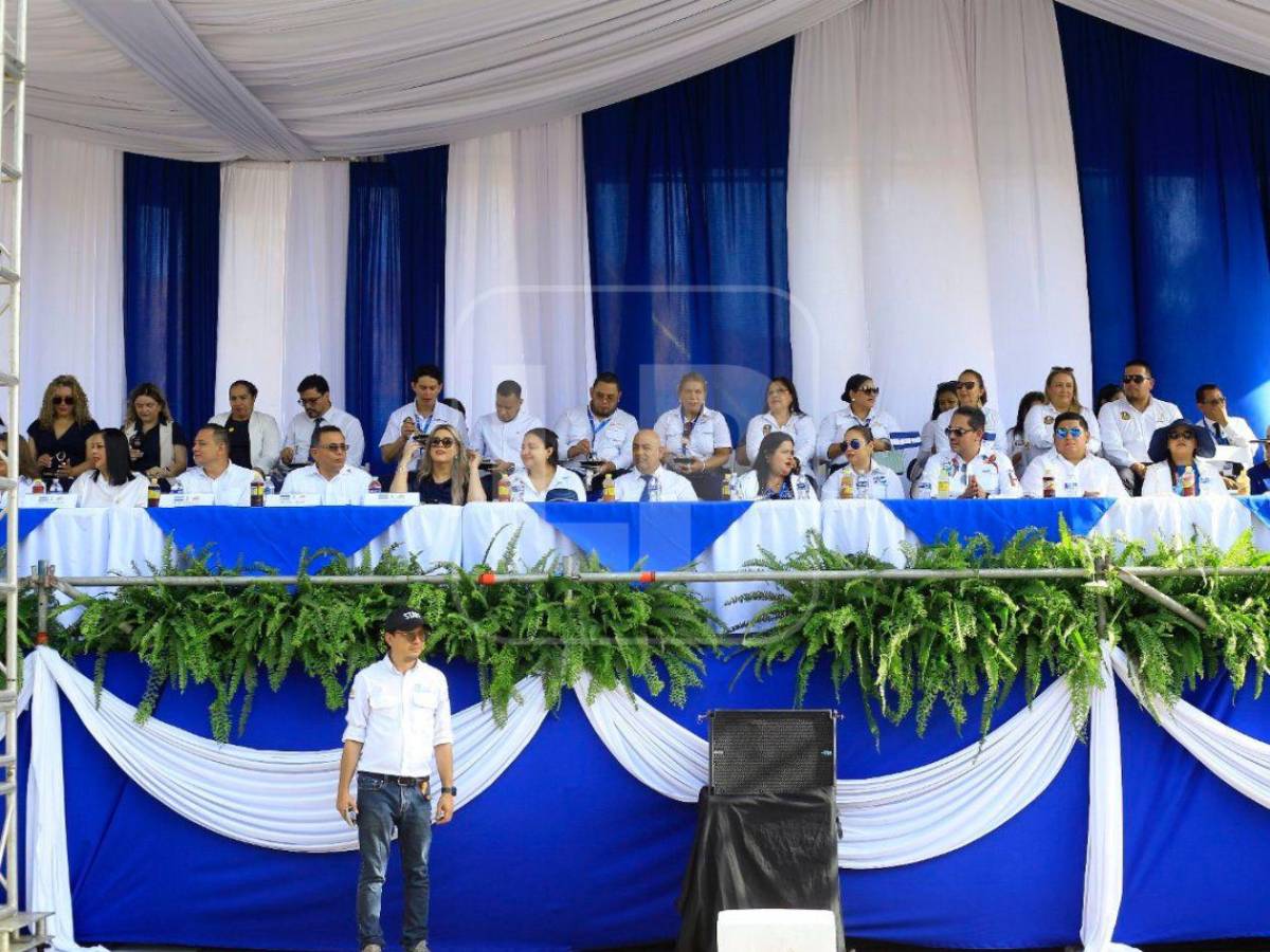 Presentadoras, dedicatorias y otras curiosidades de los desfiles patrios en Honduras