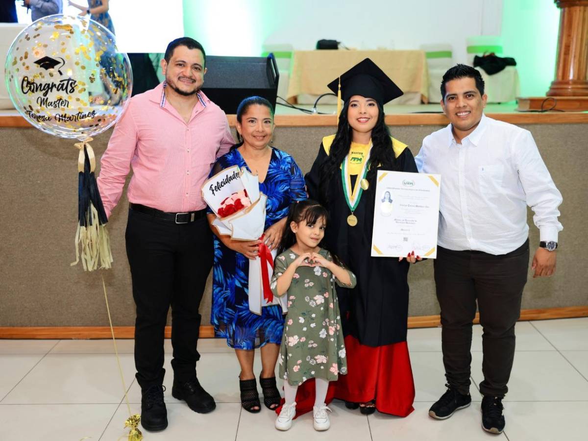 La graduación de la UTH celebra a 262 nuevos profesionales