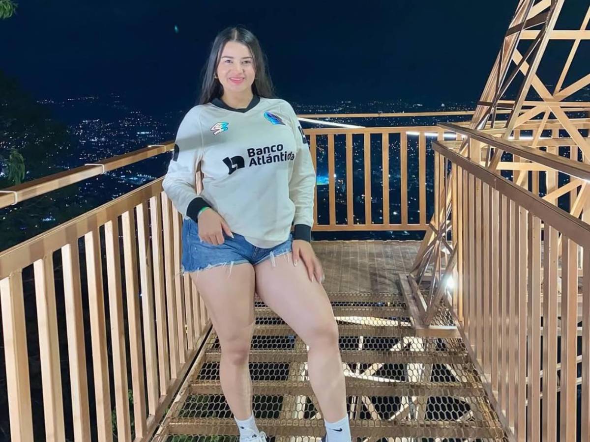 Las famosas y lindas aficionadas del Olimpia y Real España: ¿una japonesa?