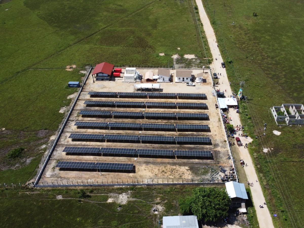 Avanza la electrificación de comunidades aisladas de Honduras