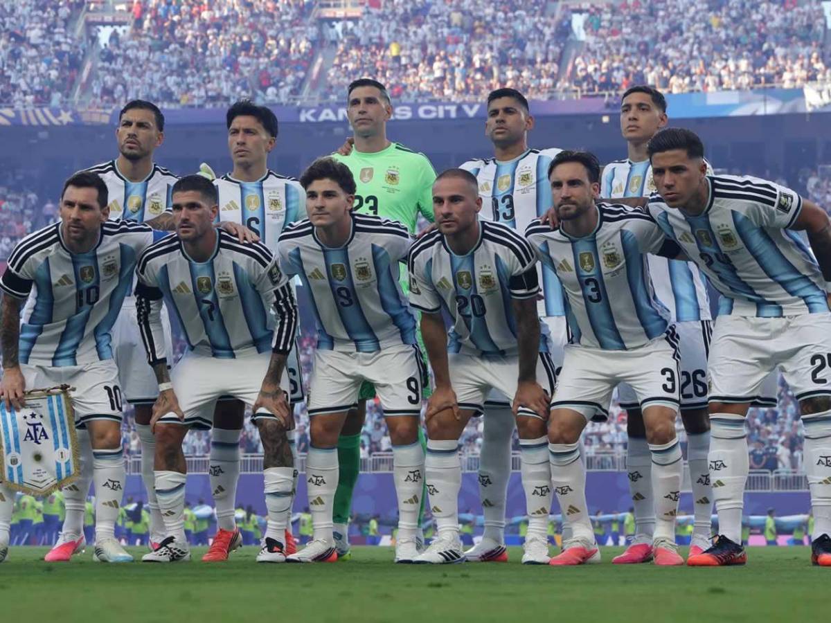 Otra ayuda a Argentina, fuerte cruce de Messi con árbitro, agresión y apareció su enemigo