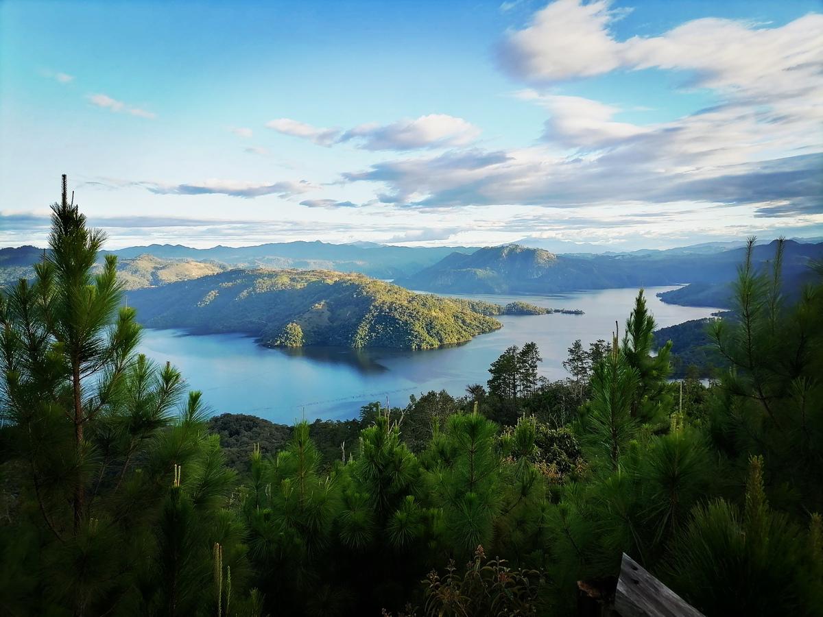 Santa Cruz de Yojoa conserva muchos sitios aún vírgenes, venga y descúbralos.