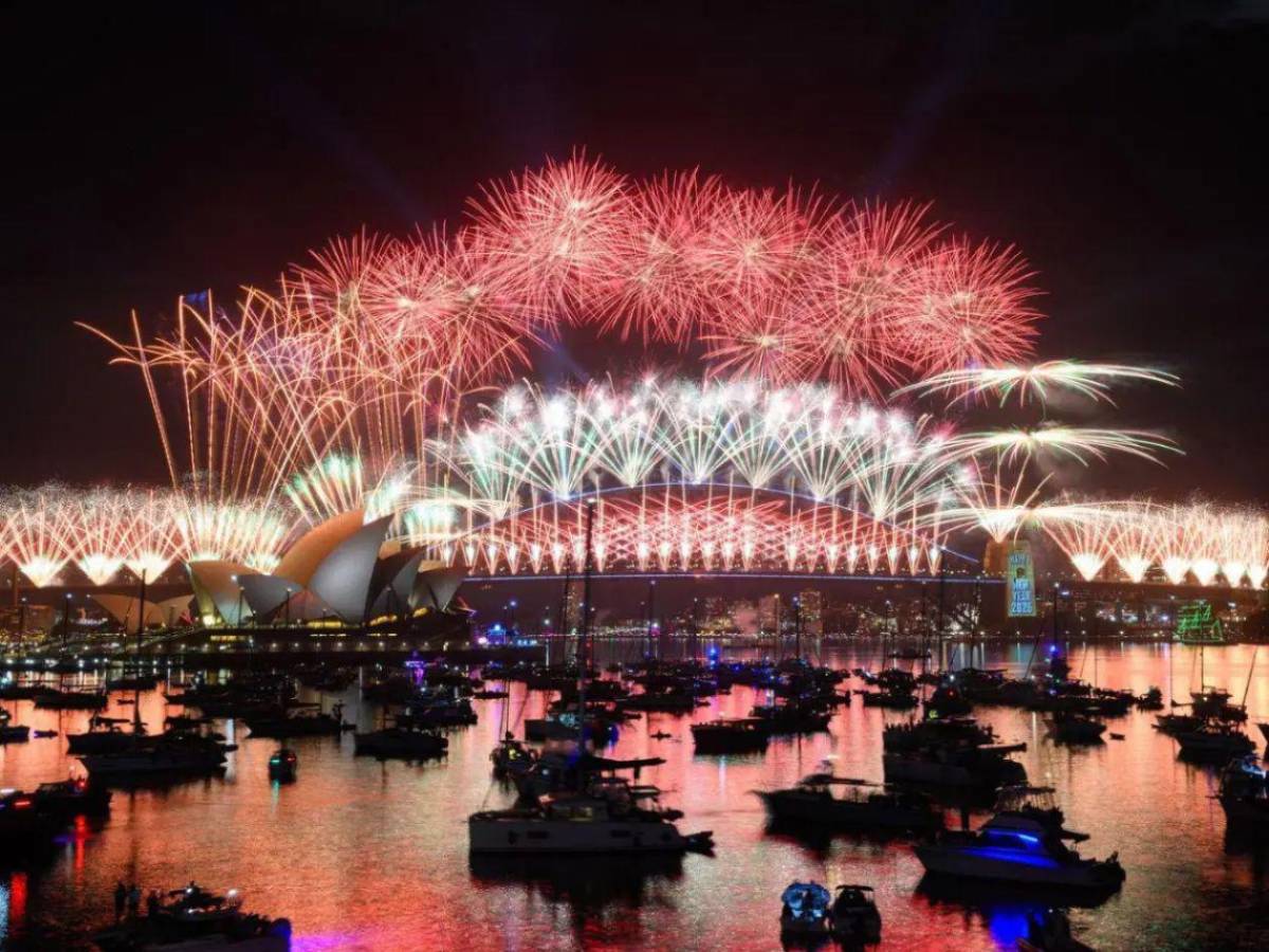 Sídney recibe el 2026 con espectáculo de fuegos artificiales