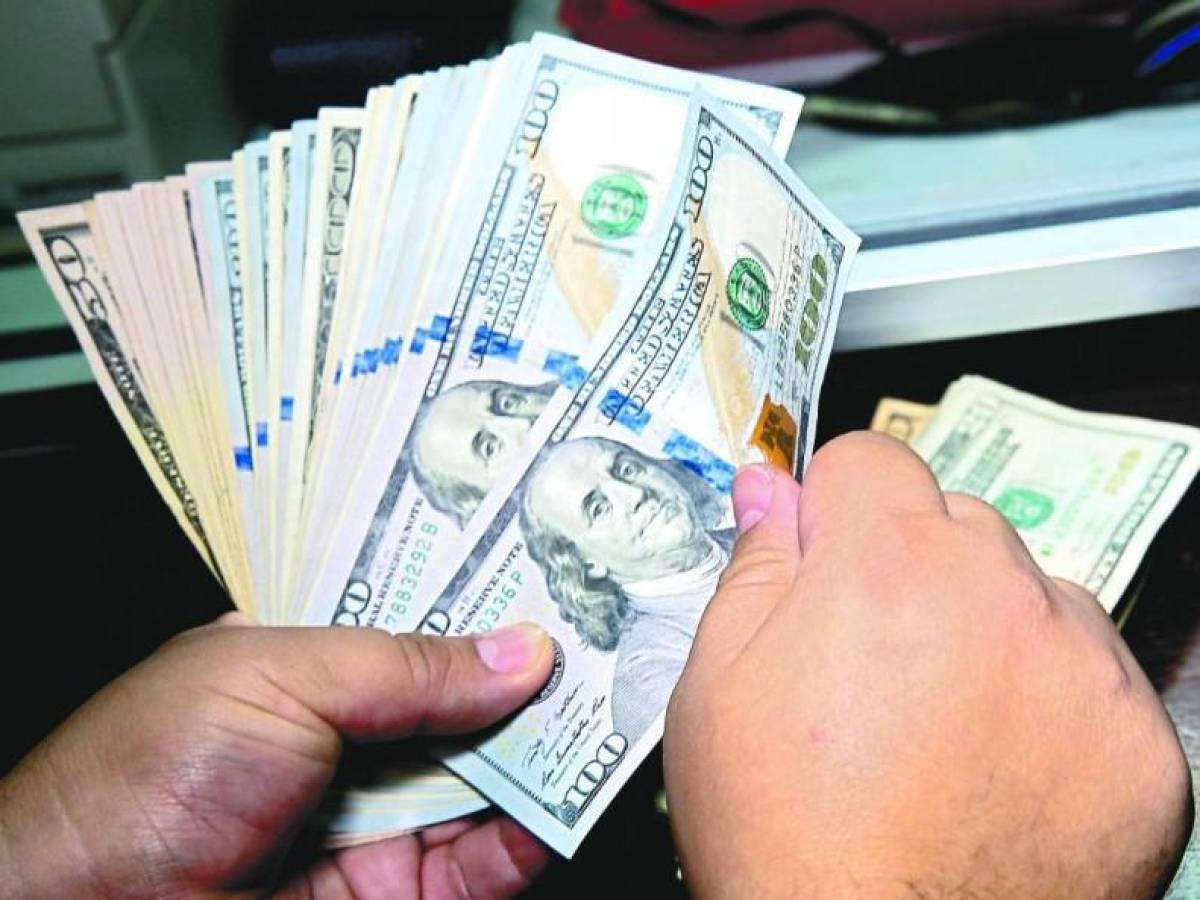 Se dispara el dólar, las cripto y los futuros de Wall Street ante la victoria de Trump