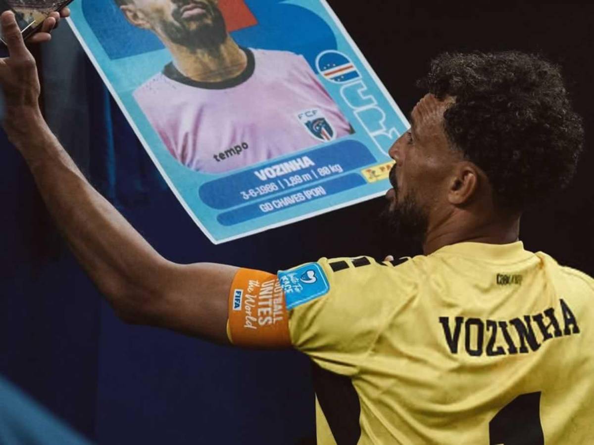 Vozinha ya es número uno tras su Mundial y supera a grandes porteros: ¿Compañero de Messi?