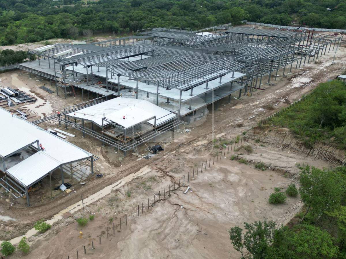 L4,662 millones cuestan hospitales suspendidos de Santa Bárbara, Ocotepeque y Salamá