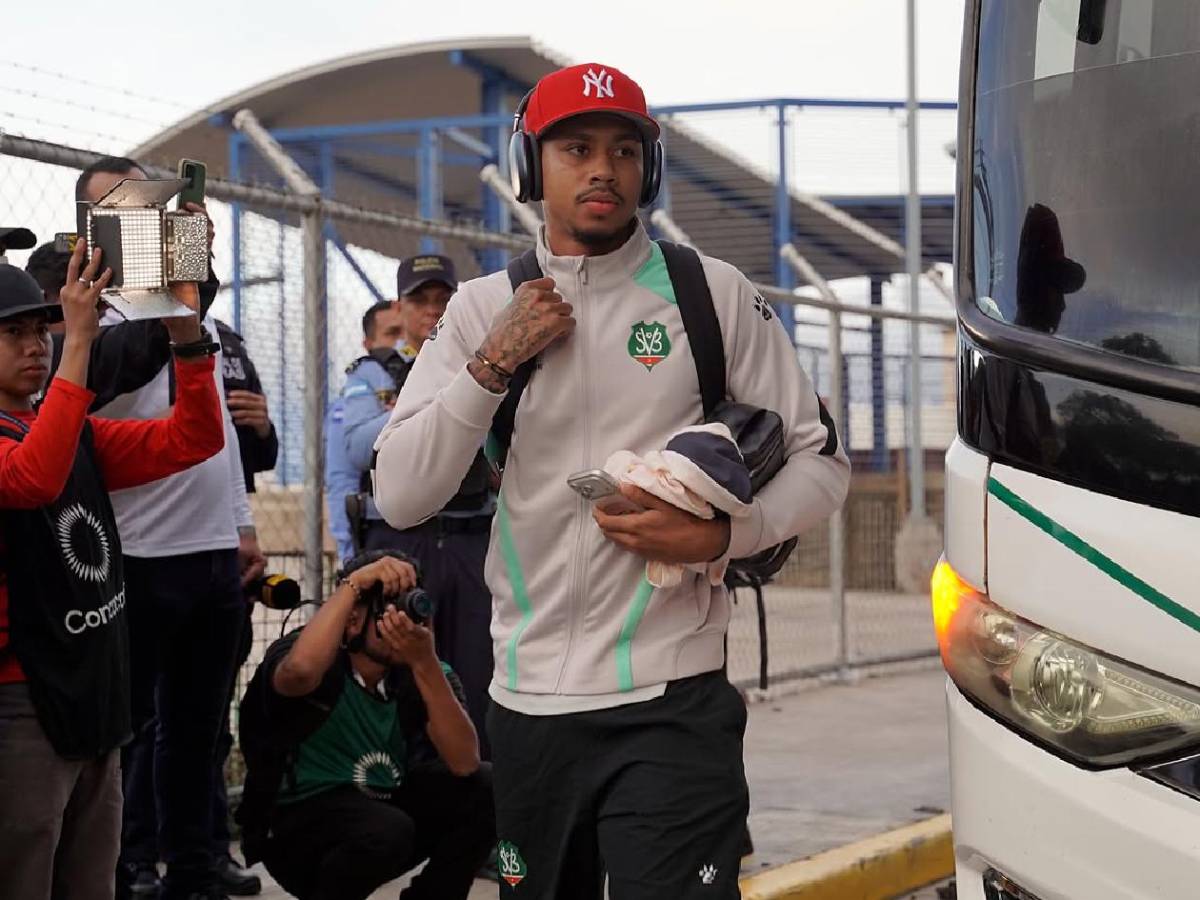 Deja mensaje a FIFA: Figura rompe silencio tras denuncia de racismo ante Guatemala