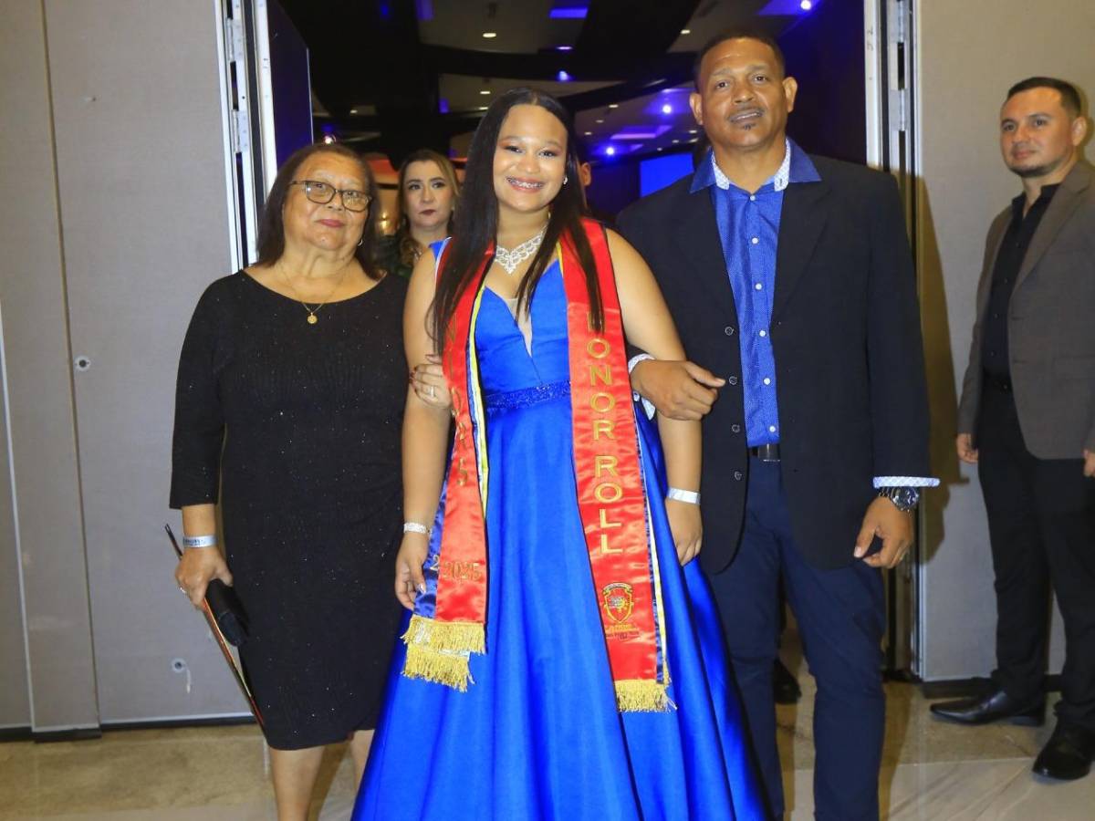 Seniors 2025: Fiesta de graduación de la Happy New Dawn