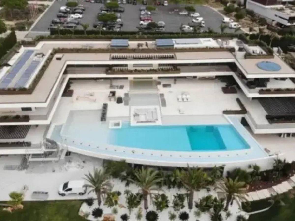 Cristiano Ronaldo pone en venta lujosa mansión: los motivos detrás de la decisión