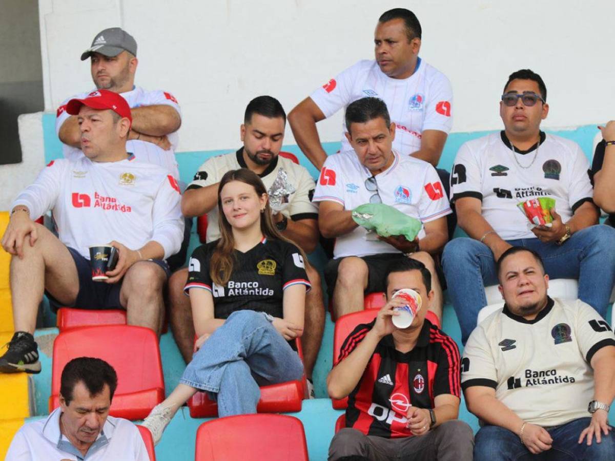 Ellas adornan el Olimpia vs Marathón: las bellas chicas del Nacional