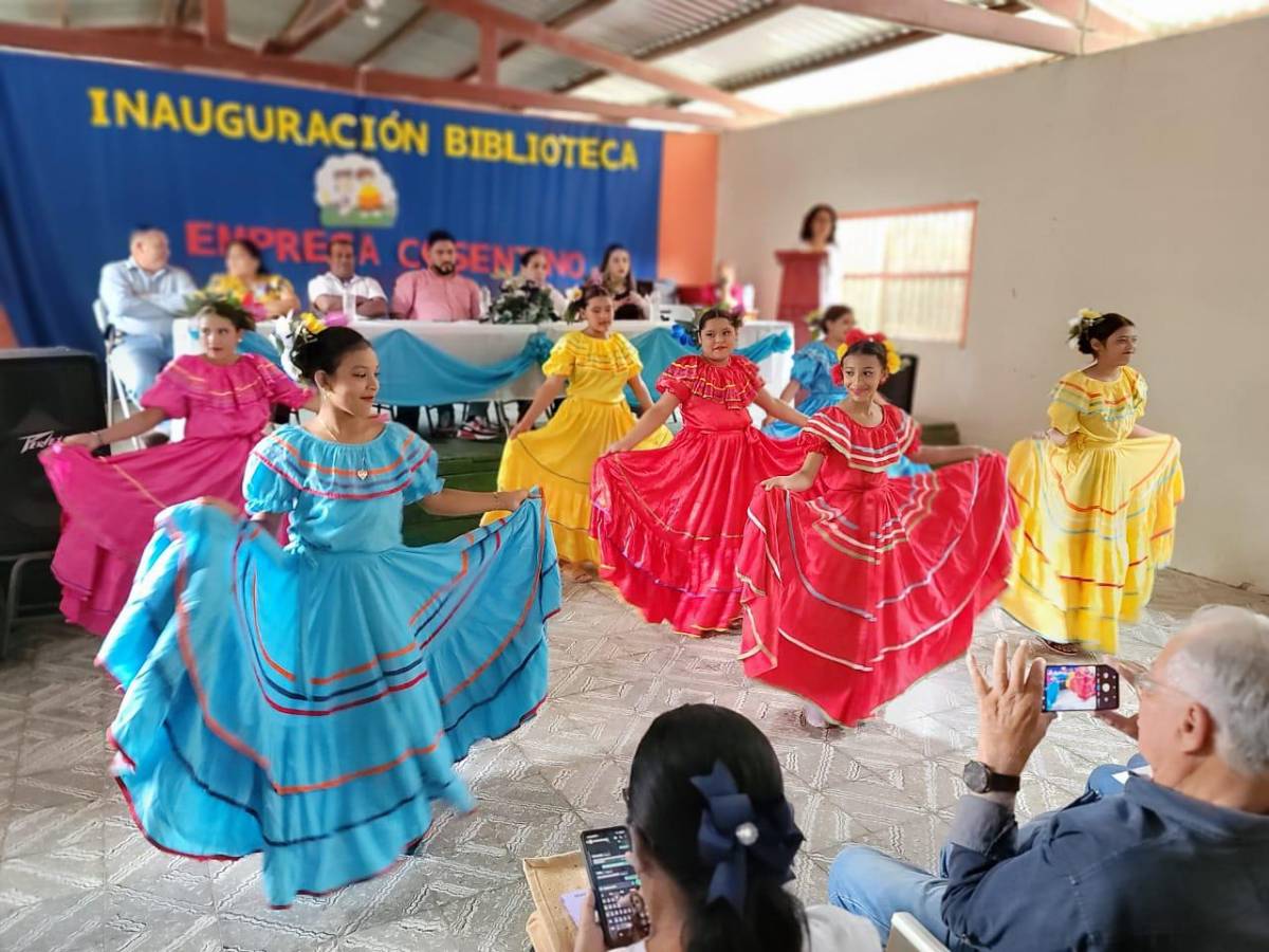 Inauguran biblioteca comunitaria en Santa Cruz, El Paraíso