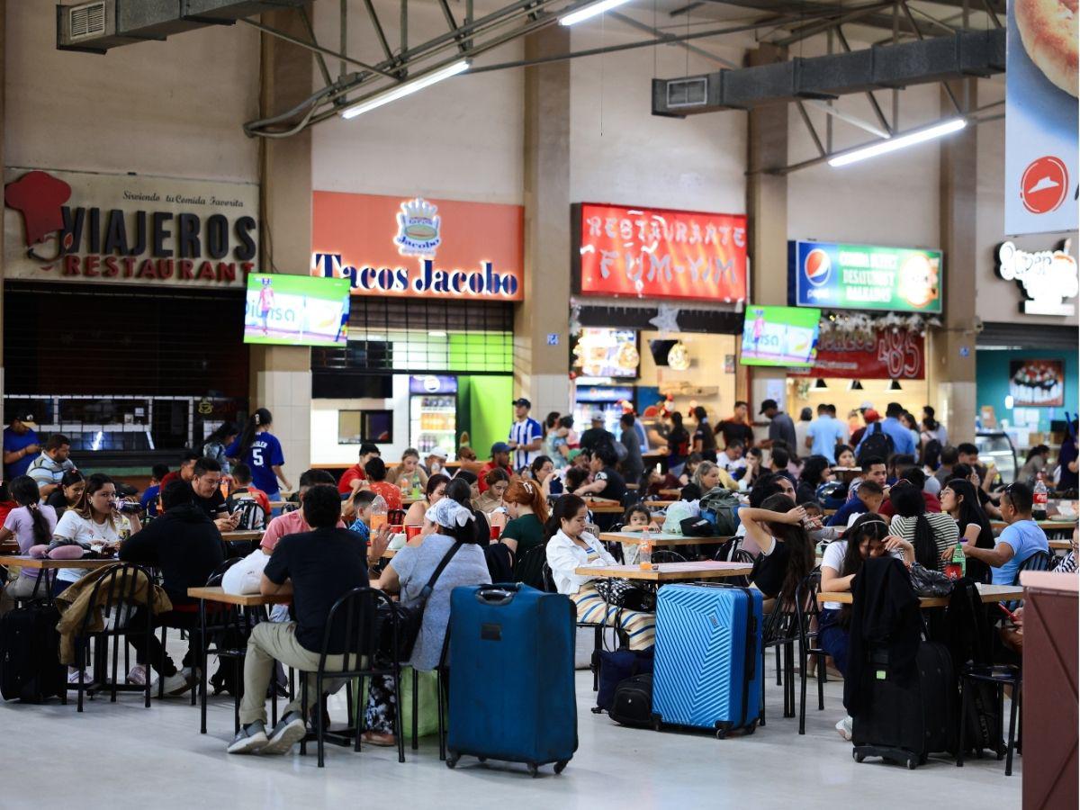 Menor concurrencia marca el retorno de viajeros en la Gran Central de Buses