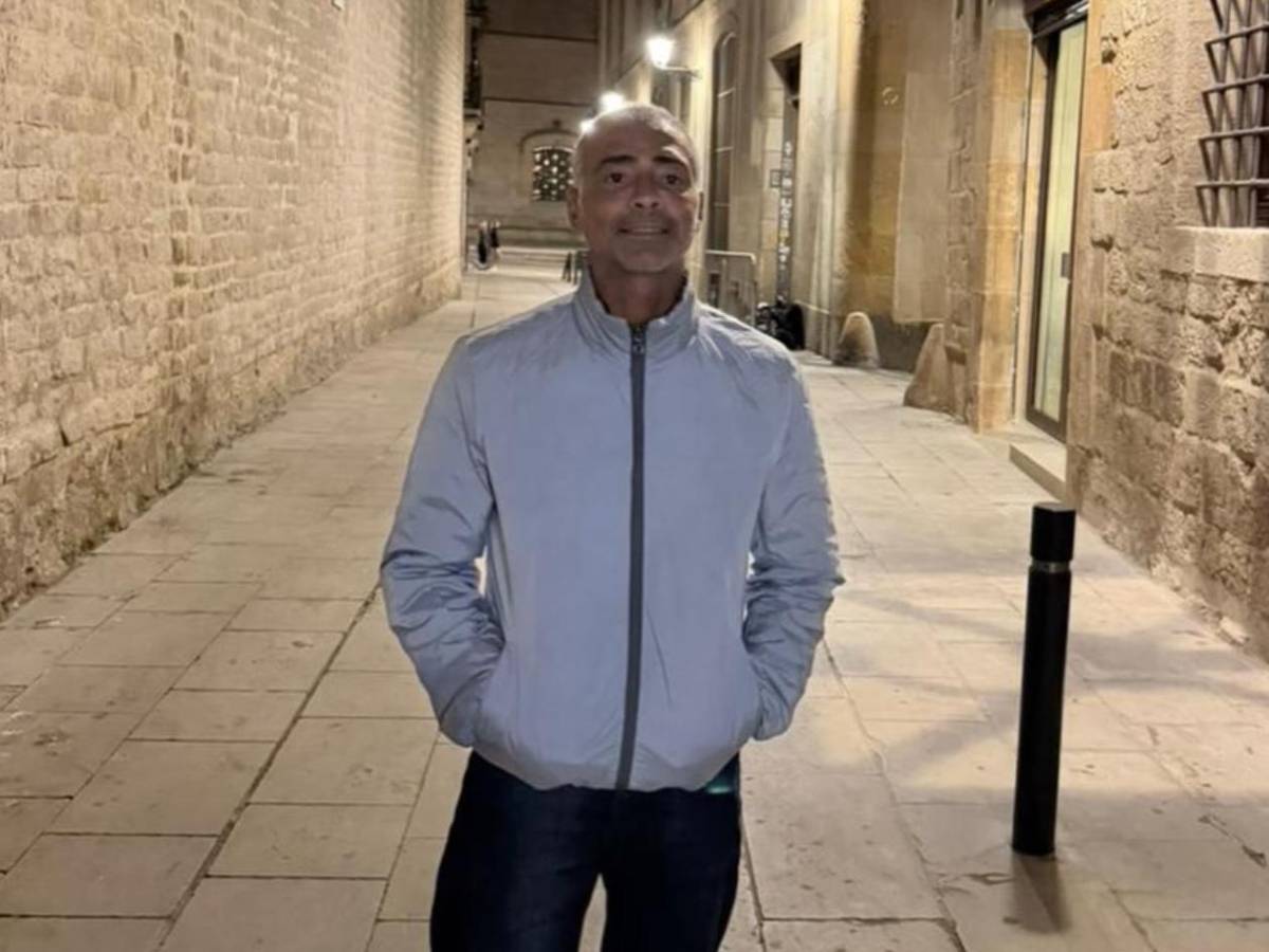 Escándalo: Romario cambia a su novia de 25 años por su mejor amiga y ella reacciona