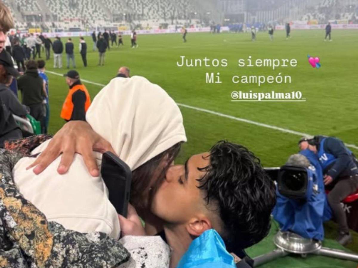 Luis Palma recibió el título en Polonia con beso, champán y una emotiva dedicatoria